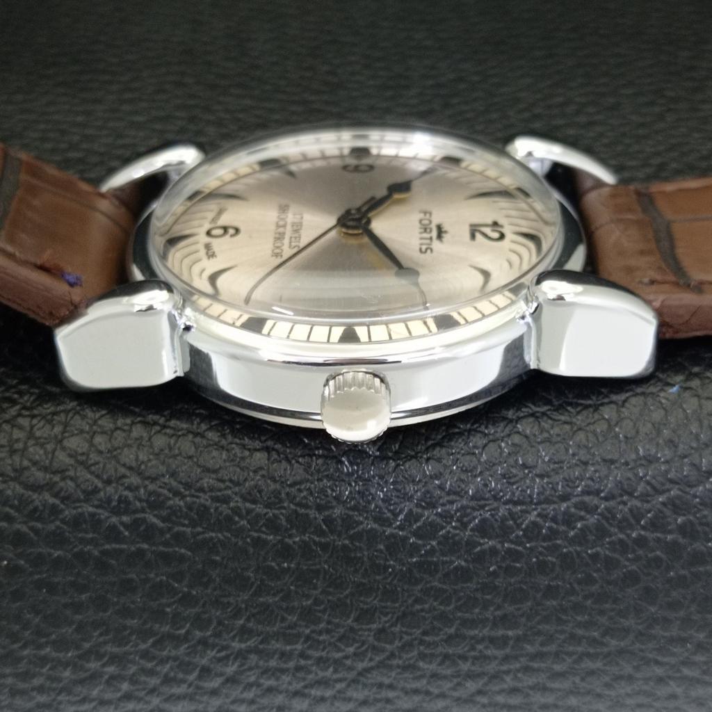 MECHANICKÉ NATAHOVÁNÍ ŠVÝCARSKÉ PÁNSKÉ VINTAGE RENOVANÉ HODINKY STŘÍBRNÉ BARVY CIFERNÍKU a700871-5 R205a-a700871