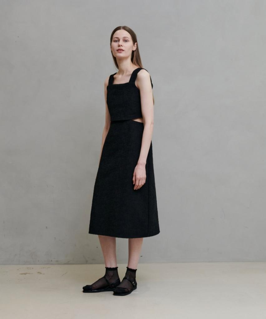 Owaiwai Jacquard Opening One Piece_Black