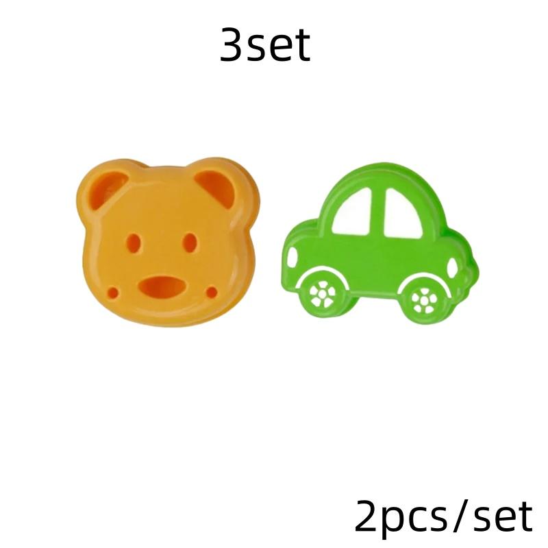 2pcs Sandwich Mould Bear Cat Rabbit Car Shaped Bread Mold Cake Biscuit Embossing Device Crust Cookie Cutter Baking Pastry Tools