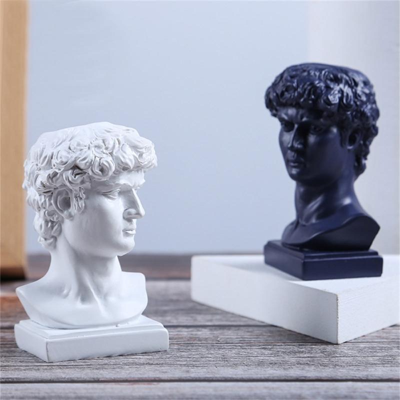 Sculpture Toothpick Holder Charming Desk Decorations Resin Ornament Pencil Holder Suitable for Restaurants and Homes