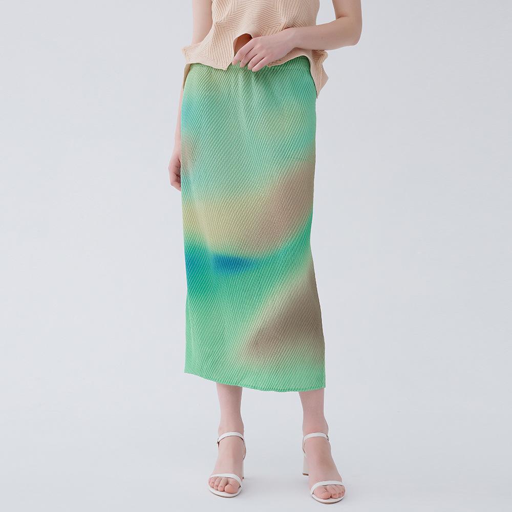 2025 Gradient A-Line Midi Skirt: High-Waisted, Fish Scale Print, Pleated Design