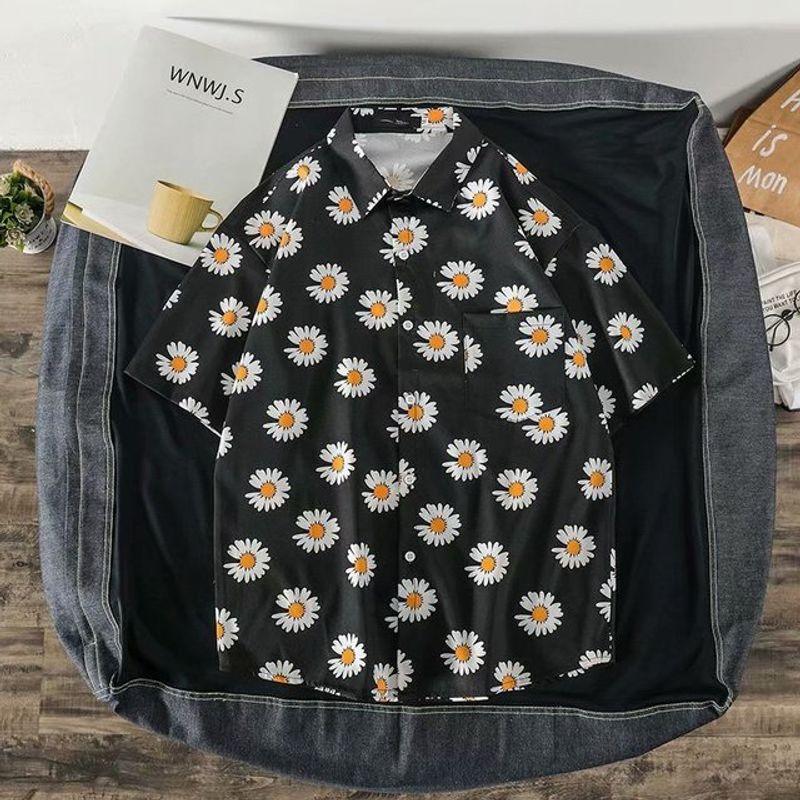 

Рубашка с коротким рукавом, лацканами и пуговицами, с принтом «Маргаритки» Рубашка с коротким рукавом и принтом на лацканах black M