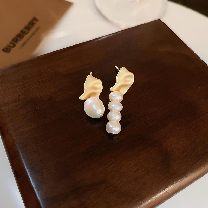 Silver Needle Diamond Pearl C-Shaped Earrings French Retro Premium Temperament Earrings Personality Light Luxury Earrings Women