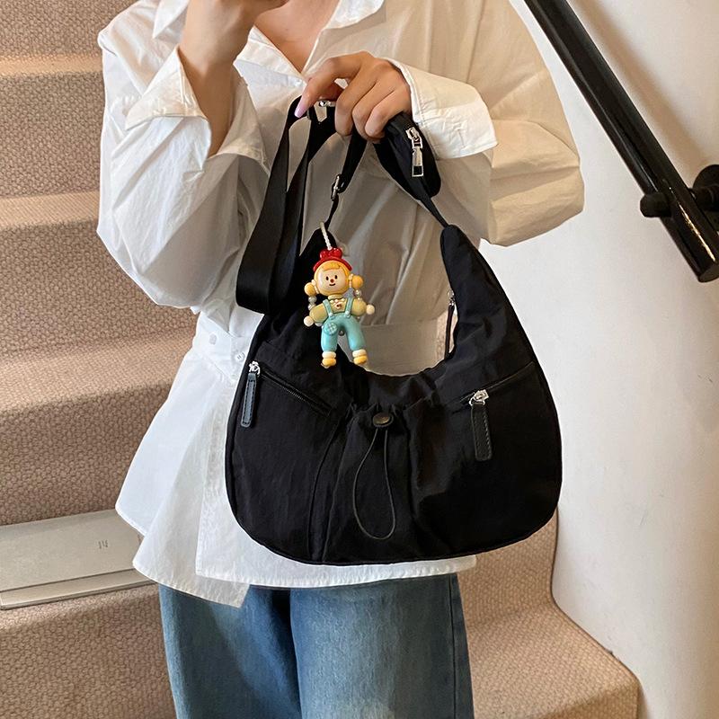 Casual Messenger Bag Women's New Commuter Versatile Shoulder Dumpling Bag Student Class Messenger Tote Bag