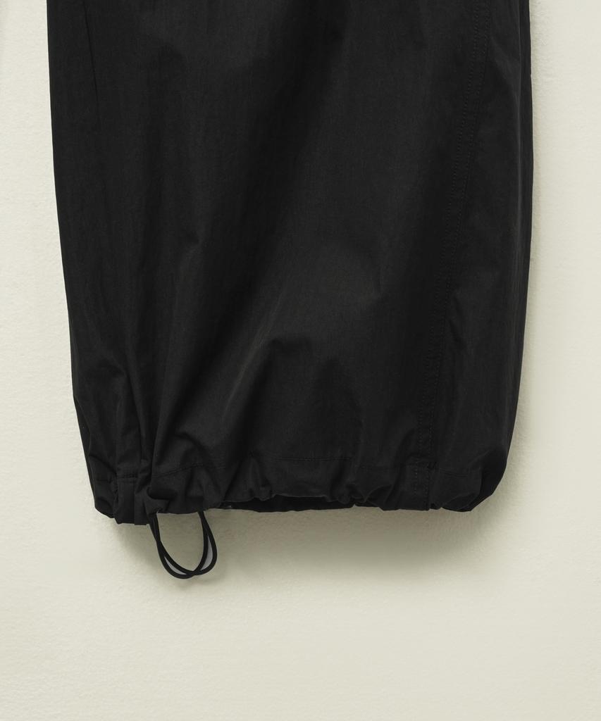 Seteo Curved Parachute Pants Black
