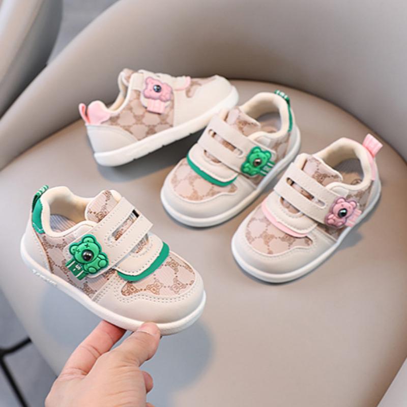 Soft-soled Toddler Shoes for Spring Baby Boys Sneakers Soft Leather Lightweight Baby Shoes