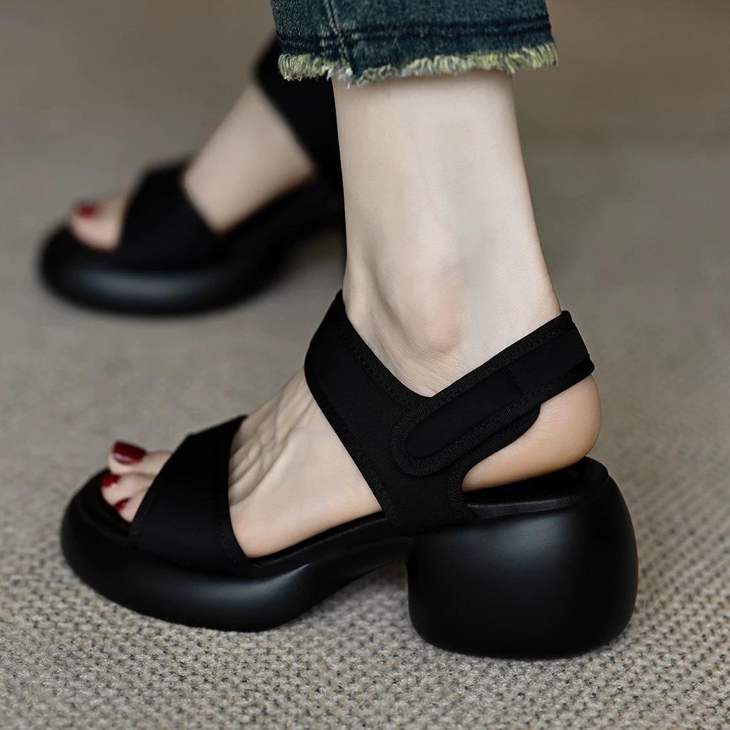 

Open-toed thick-soled Velcro Roman sandals female summer student new sports versatile black muffin thick-soled thick heel 40 чёрный