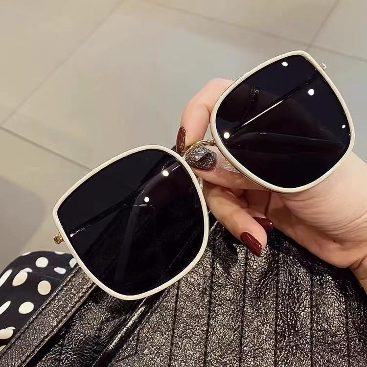 Occhiali da Sole Rosa da Donna Uv400 Polarizzati Montatura Intera Occhiali da Sole alla Moda per Viaggi e Feste
