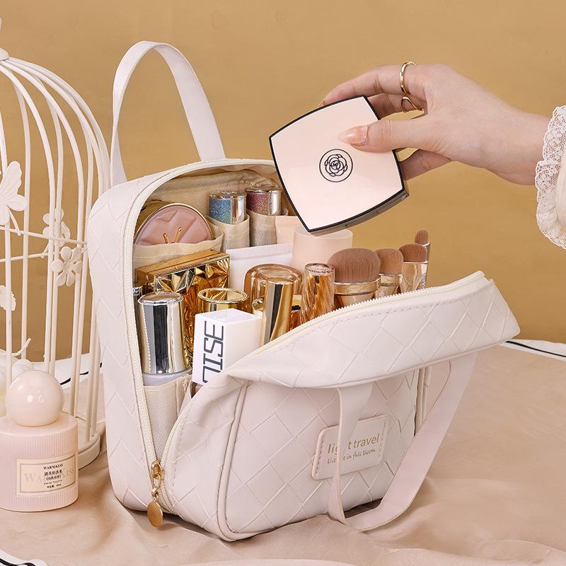 PU Handheld Woven Large Capacity Makeup & Lipstick Travel Bag