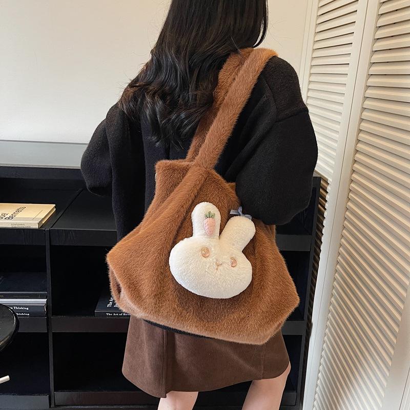 Plush Bag Women's Large Capacity 2025 New Autumn and Winter Versatile Plush Shoulder Bag Casual Commuter Tote Bag