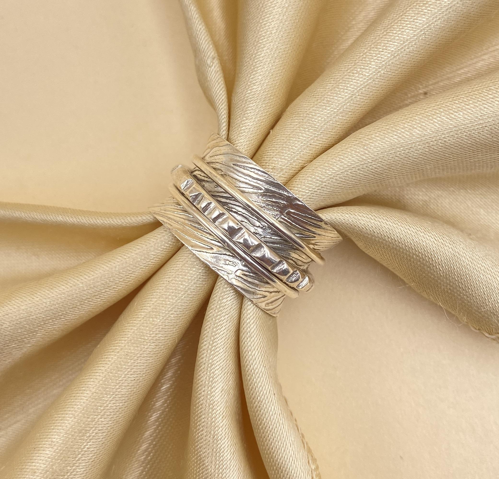 

Кольцо-спиннер, кольцо из стерлингового серебра 925 пробы, кованое кольцо, серебряное кольцо тревоги, широкое кольцо, кольцо ручной работы, кольцо-кольцо, подарки для вращающегося кольца.