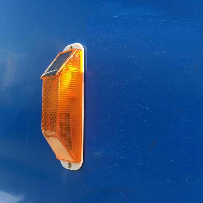

Brangdy Solar LED Warning Strobe Light