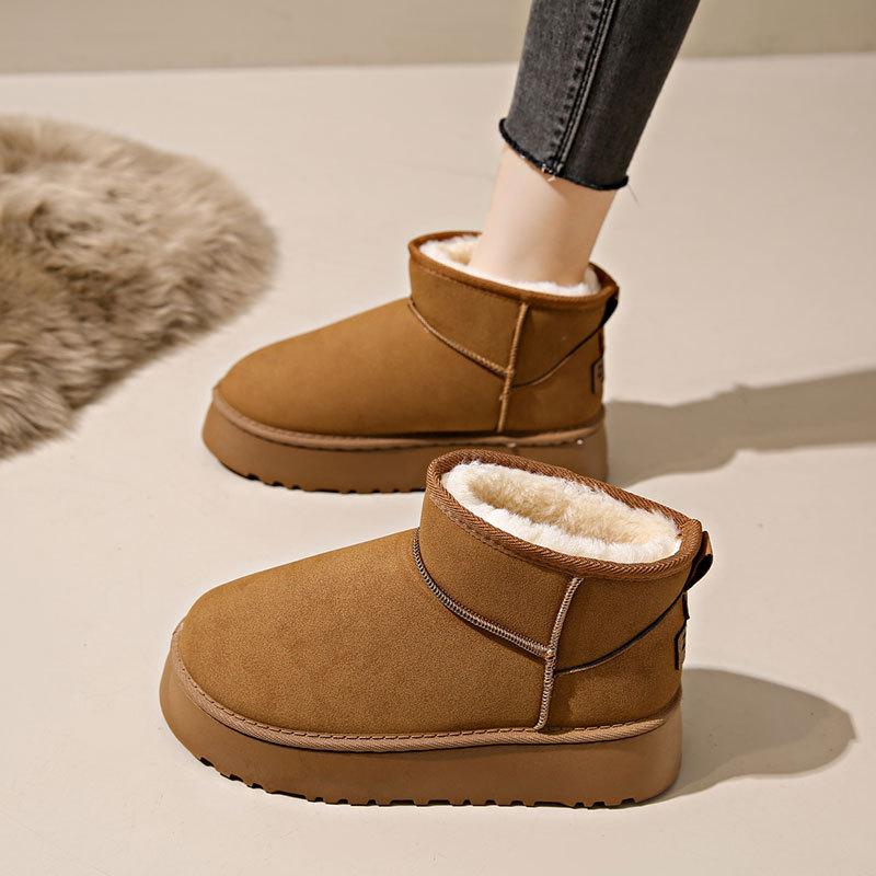 thick-soled snow boots women's winter velvet thickened Northeast cotton shoes 2025 new one-pedal and ankle bread cotton shoes