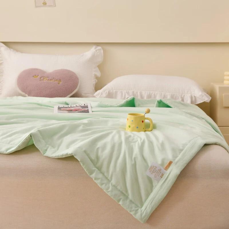 Fang Wang Cloud-Soft Kapok Summer Quilt