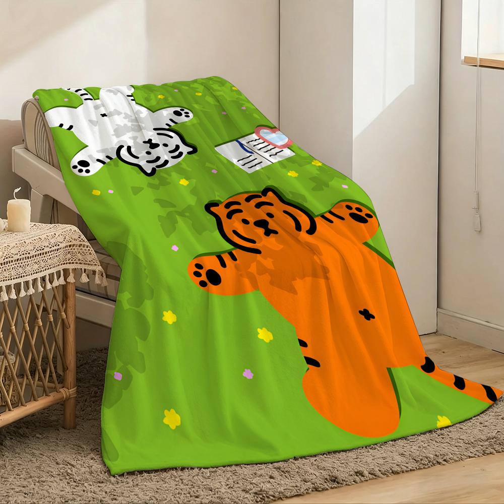 MUZIK TIGER Throw Lightweight 240g Flannel Blanket Soft Skin-friendly for Summer Cooling 75X95CM