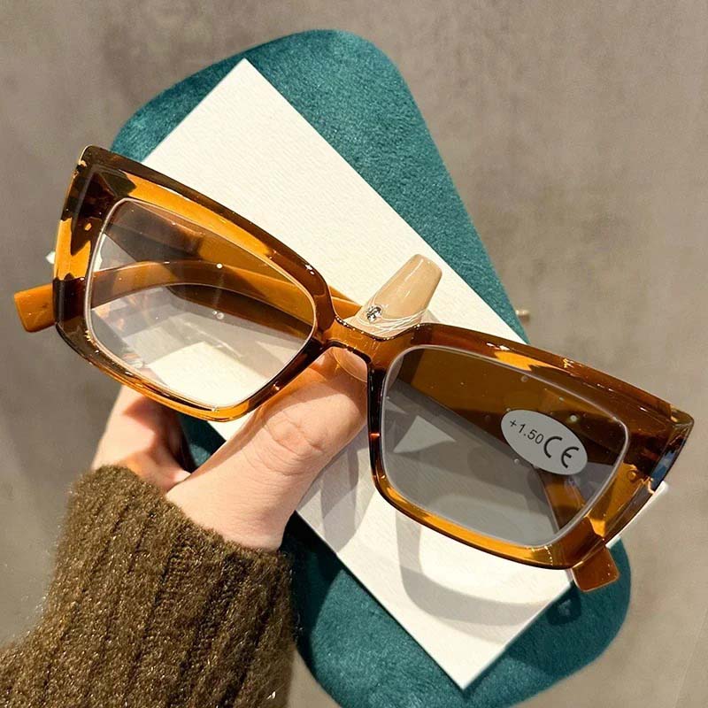 Square Frame Photochromic Reading Glasses Women's Fashion Color Changing Anti Blue Light Presbyopia Sun Glasses Diopter To +4.0