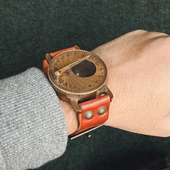Handgefertigter Steampunk Messing Armkompass Sonnenuhr Uhr Zeitmesser Perfektes Geschenk für Ehemann, Andenken Hochzeitsjubiläum Geburtstagsgeschenk