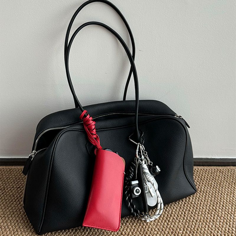 

Genuine Leather Large Capacity Tote Bag Women s 2025 New Arrival Classy Sentong Qin Shoulder Boston Bag Bowling Bag Black(Without pendant)