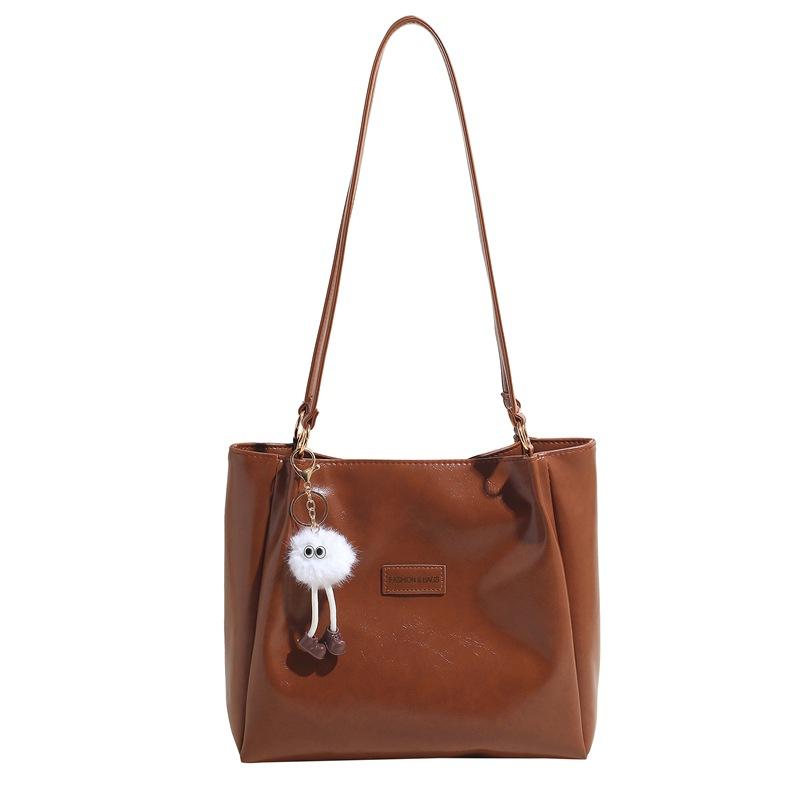 Seasonal retro large-capacity tote bag autumn and winter new fashion shoulder bag commuting versatile underarm bag niche women