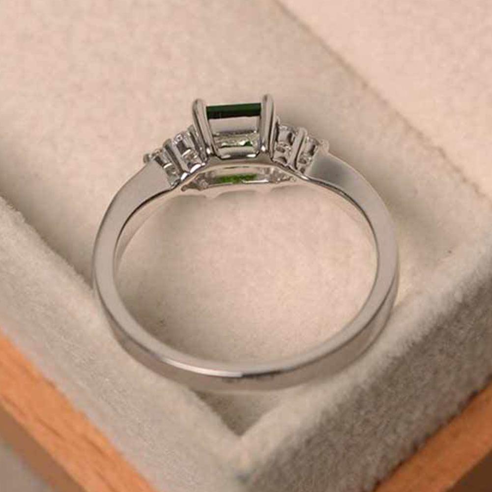 Groovy Ring Trendy Lady Square Cut Ring Engagement