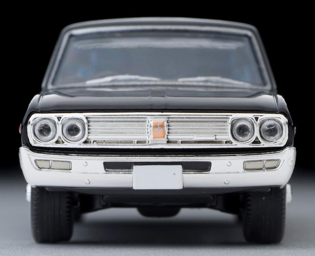 Tomica Limited Vintage Neo Nissan Cedric 2000GL 1971 Black Finished Product 1/64 LV-N205b