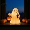 Dekorationsobjekt für den Innenbereich Niedliche Geister-Halloween-Figur mit leuchtendem Kürbis Harz Nacht-Schreibtischdekoration Tischdekoration Lustige Dekoration für