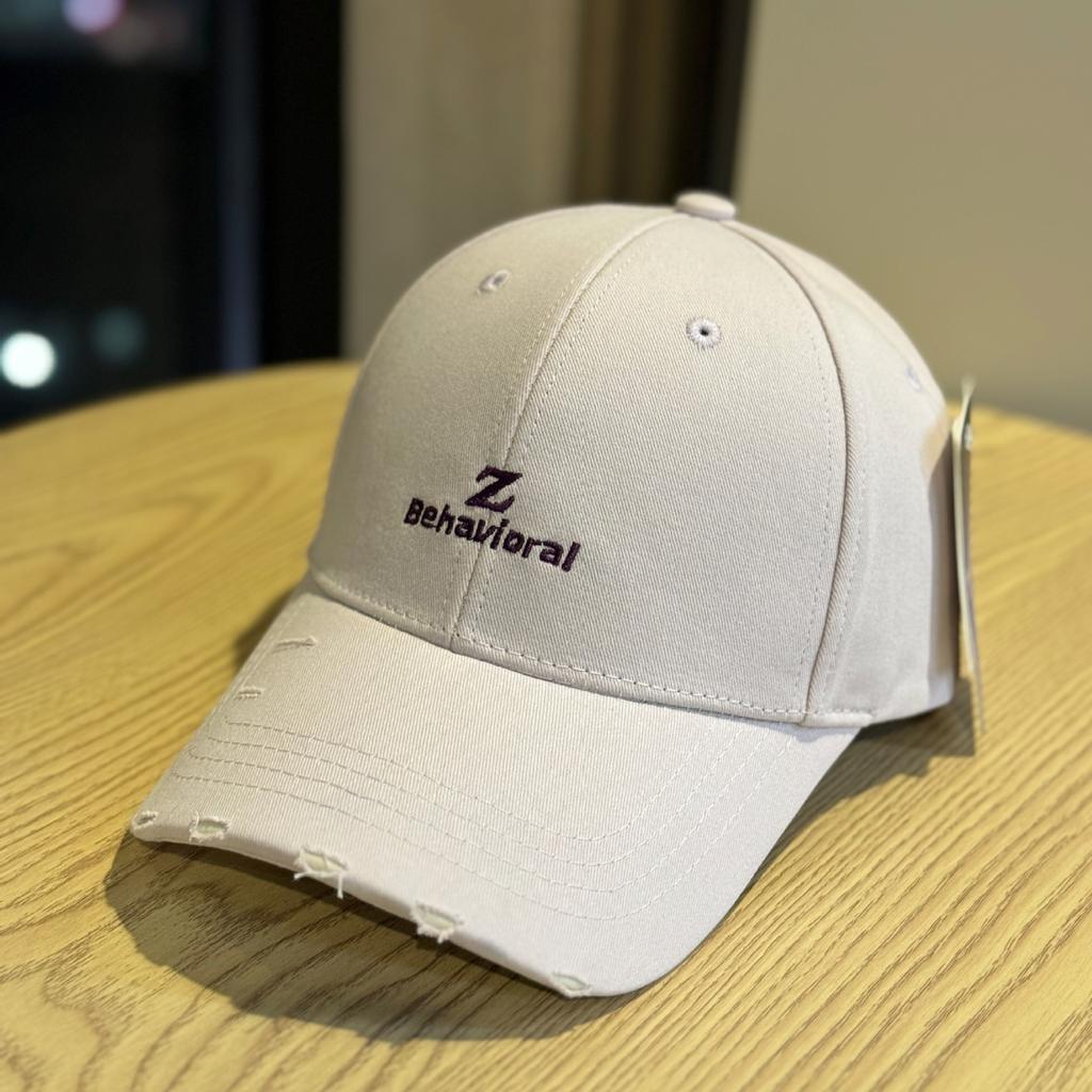 New Versatile Embroidered Letter Soft-top Baseball Cap for Women and Couples, Makes the Face Look Smaller and the Head Circumference Appear Larger,