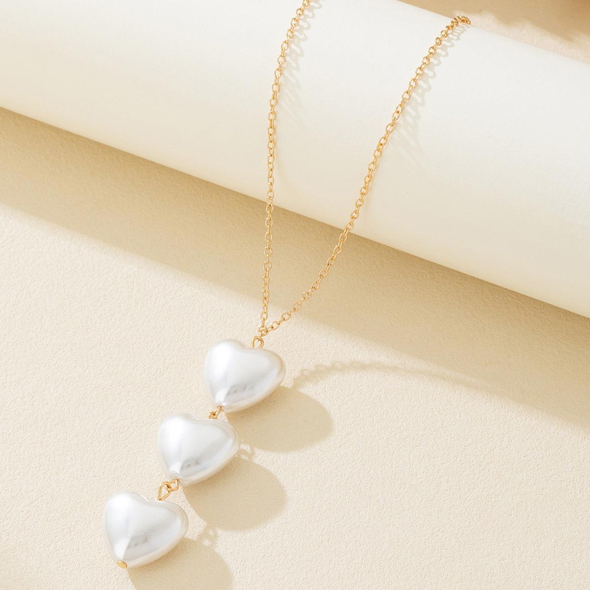Simple white love pendant Y-shaped necklace with elegant temperament to give gifts to friends