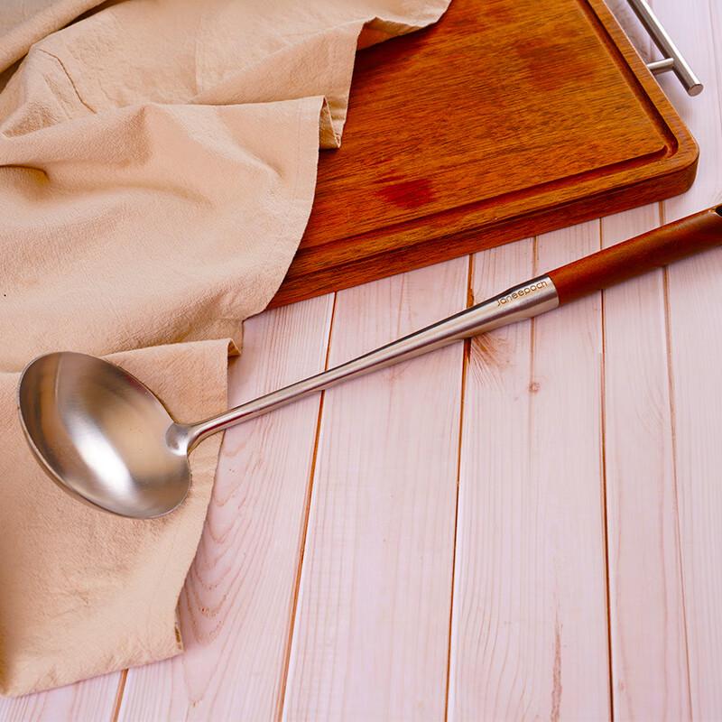 

Jianyipu Solid Wood Handle 304 Stainless Steel Kitchen Spoon