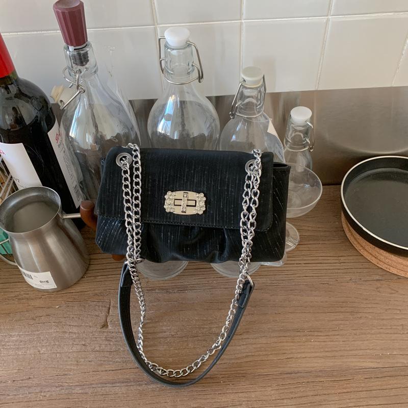 

Korean sweet small square bag women s bag 2025 new niche chain bag high-end fashion shoulder messenger bag
