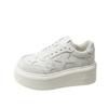 Popular little white shoes women's 2025 new autumn super fire fashion versatile sports and leisure shoes platform star board shoes