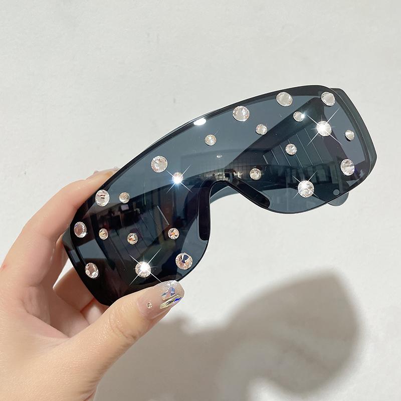 Oversized Diamond Goggle Sunglasses Women Men Fashion One Piece Windshield UV Protection Punk Rhinestone Sunglasses Feminino Man