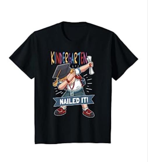 Kids Dabbing Graduation Kindergarten Boys Class of 2019 T-Shirt L