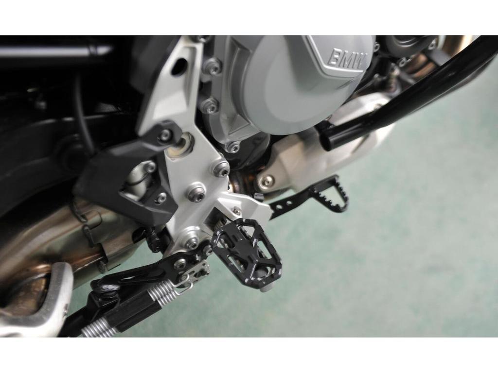BMW F750GS/F850GS/ADV Aluminum Alloy Foot Peg Widened Footrest Pad
