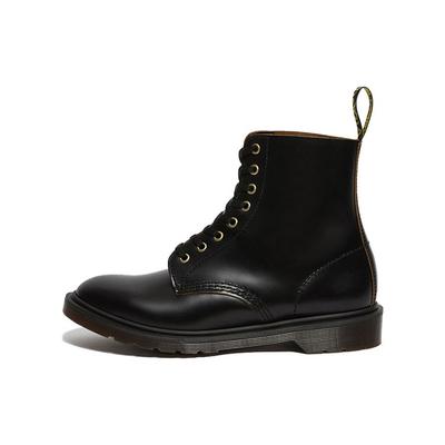 Boots & Stiefel