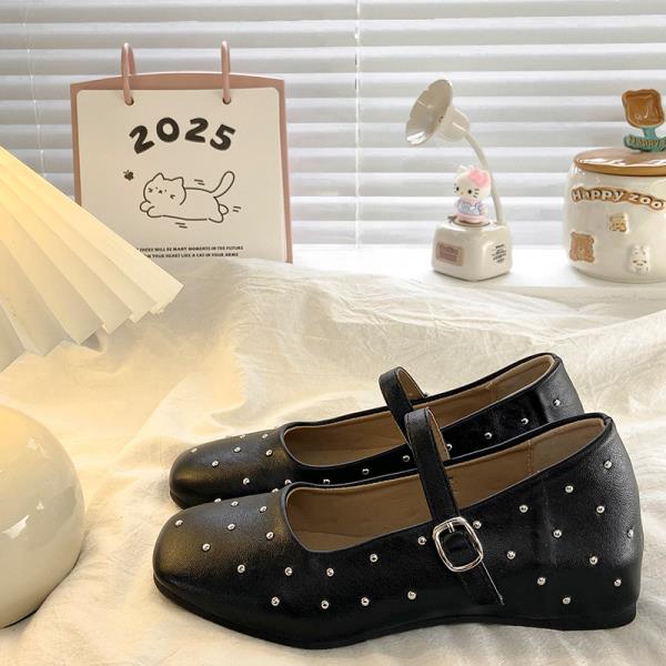 Fashion Shallow Mouth Shoes Woman Flats Clogs Platform Rivets Studs Increas Height Autumn Dress Creepers Retro Summer Fall Ballerinas Ma