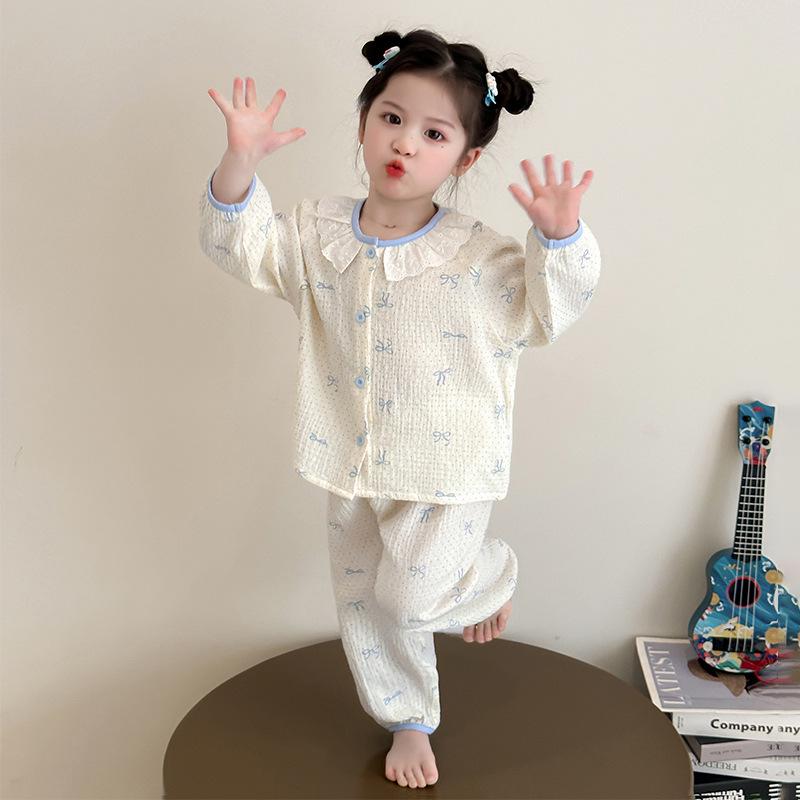

Girls Long-Sleeve Gauze Pajama Set: Cute Cardigan & Pants, Pure Cotton, Ideal for Spring/Autumn. 90 cm