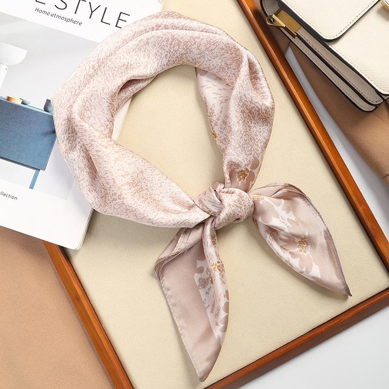 Ciemnozielony Szalik z Nadrukiem Rzeki Vintage Imitacja Jedwabiu Kwadratowy Szalik Bandana Oddychający Nakrycie Głowy Akcesoria do Włosów