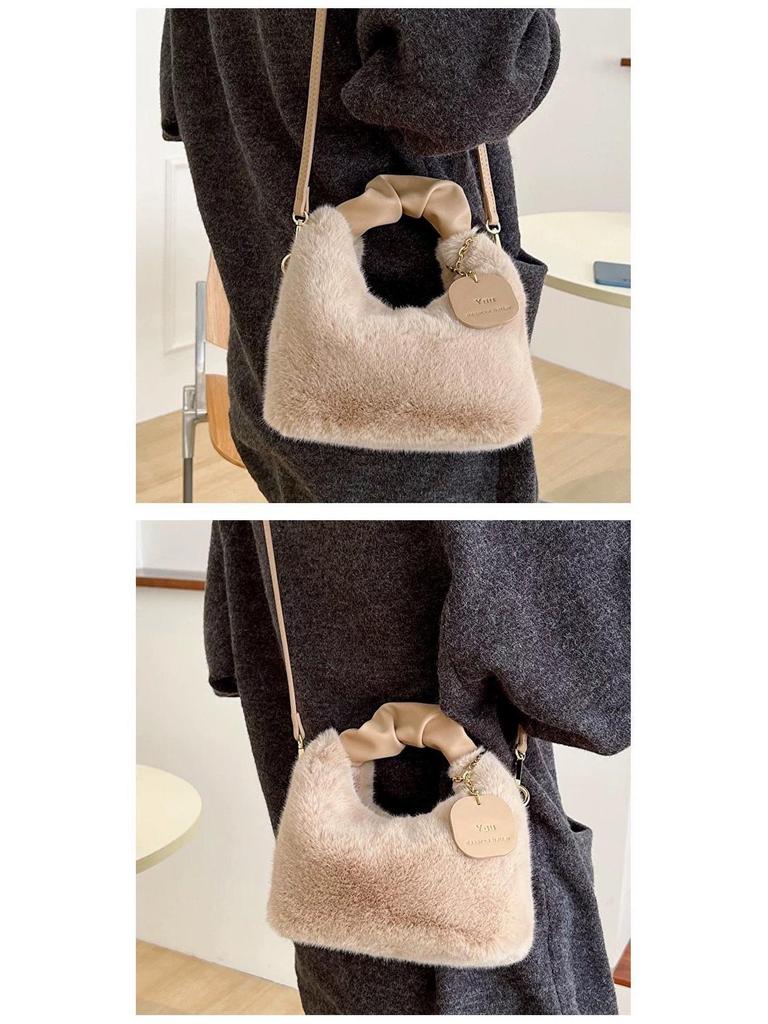 2026 New Winter Plush Furry Handbag: Cute, Handheld, Underarm Small Bag