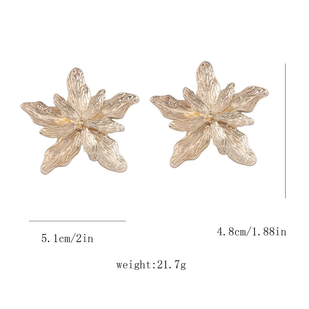 Creative design, three-dimensional multi-layer metal flower earrings, simple and versatile, stylish and trendy alloy stud earrings