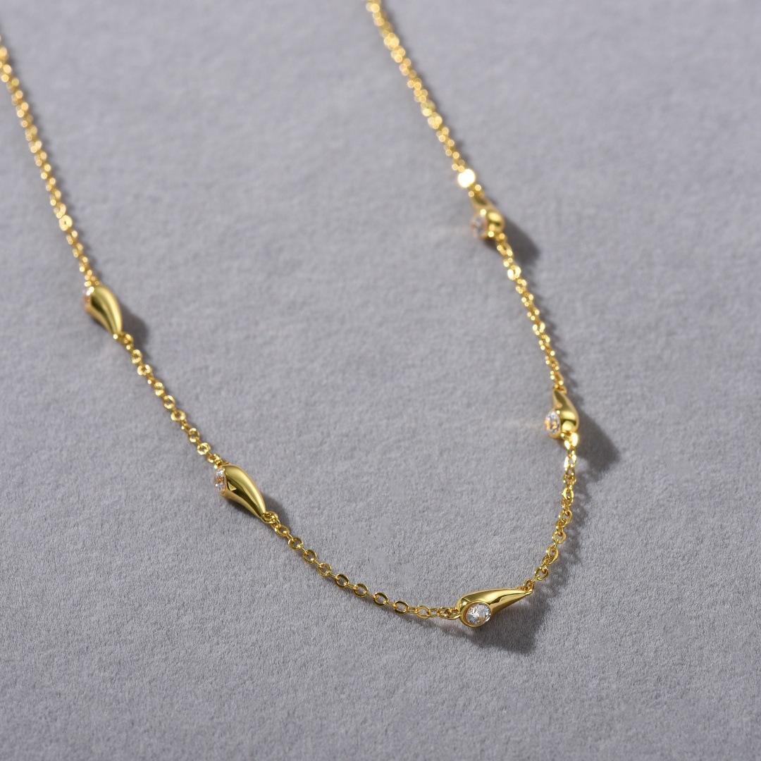 Fashion Casual Style Personalized Water Drop Shape Inlaid Zircon Design Collarbone Chain Niche Temperament Light Luxury Trend Necklace