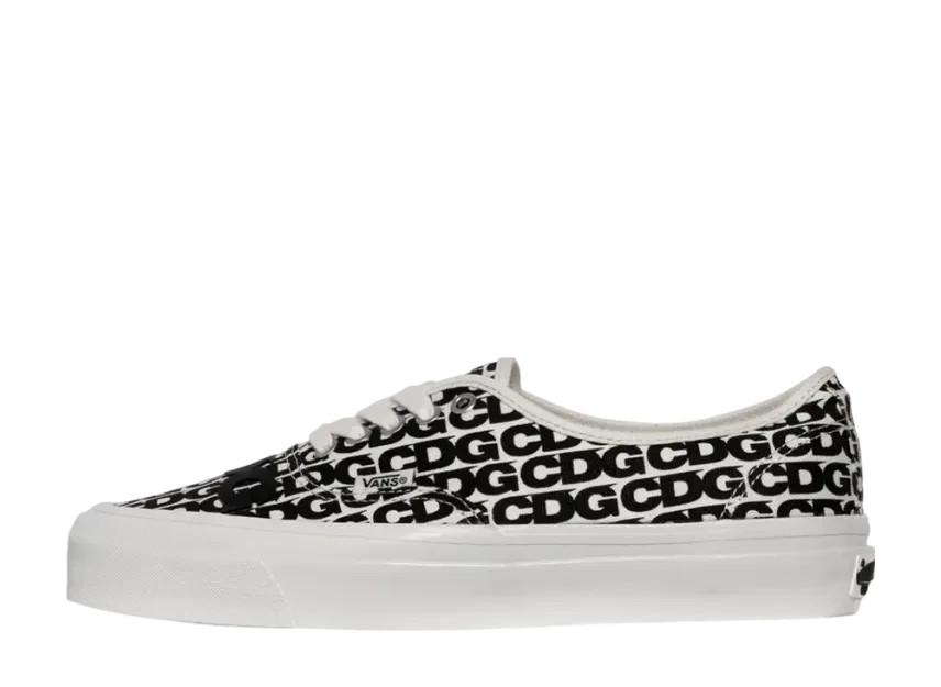 VN000EEUUY6 CDG (COMME des GARCONS) A OTW by Vans Authentic White (Men's)
