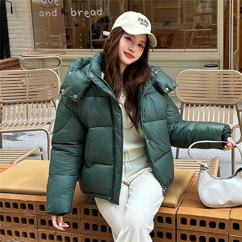 Women’s Short Detachable Hood Windproof Thicken Warm Winter Jacket With Raglan Sleeves
