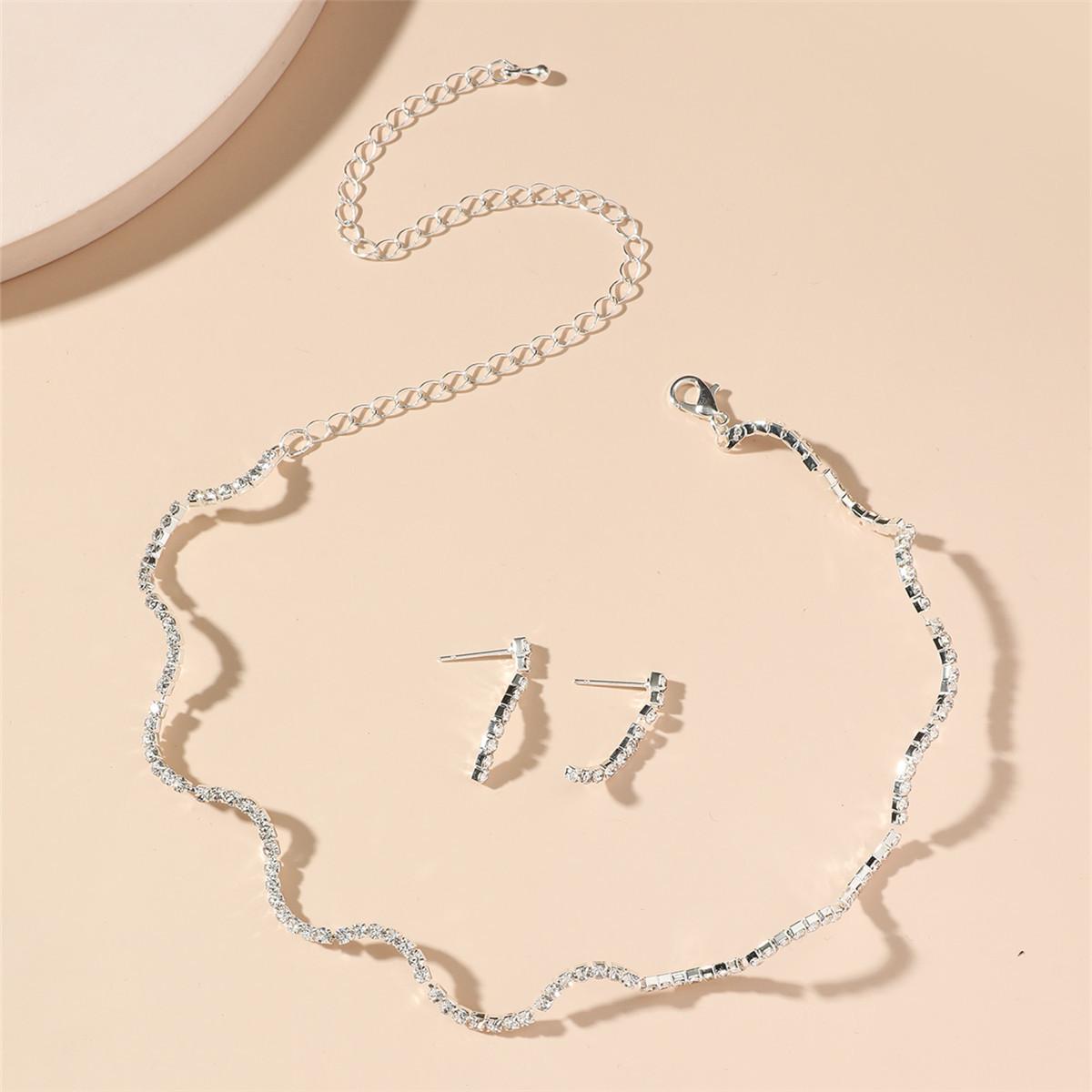 

Стильный комплект из двух украшений: ожерелье, серьги, сверкающие бриллиантами, свадебное ожерелье, серьги