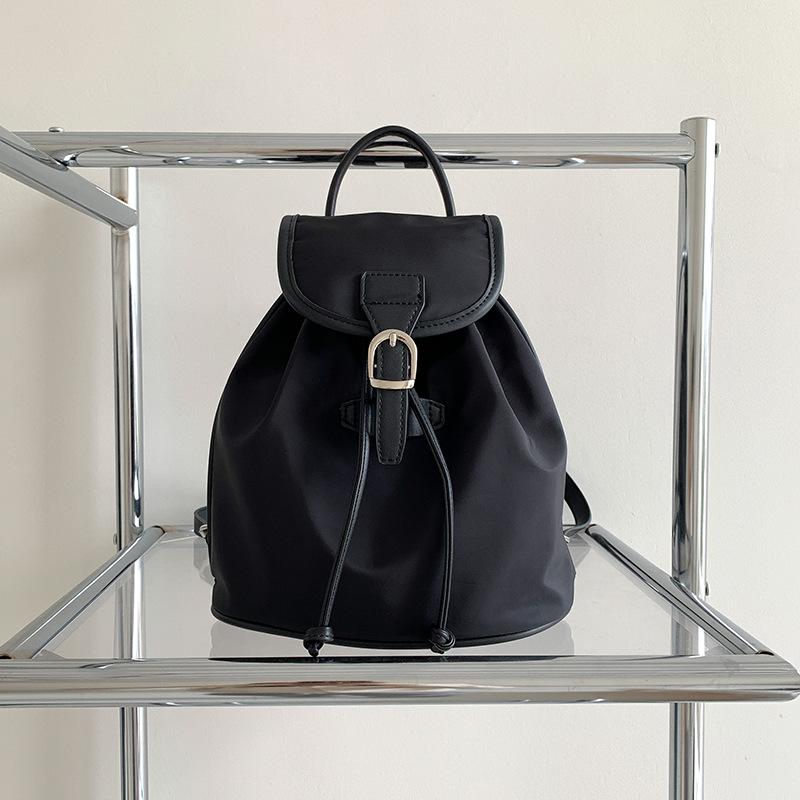 Korean Niche Drawstring Nylon Backpack for Women, Simple and Stylish, Versatile, Waterproof and Casual Backpack for College Students