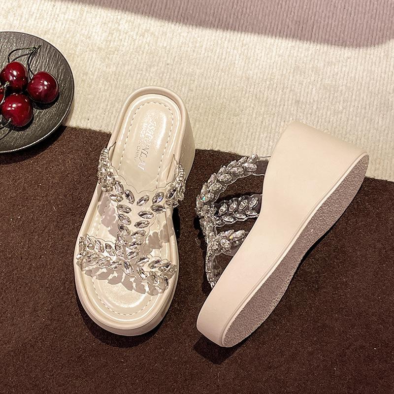 2025 new slippers women's summer fashion versatile outer wear heightened thick bottom slope heel rhinestone premium high heel cool slippers