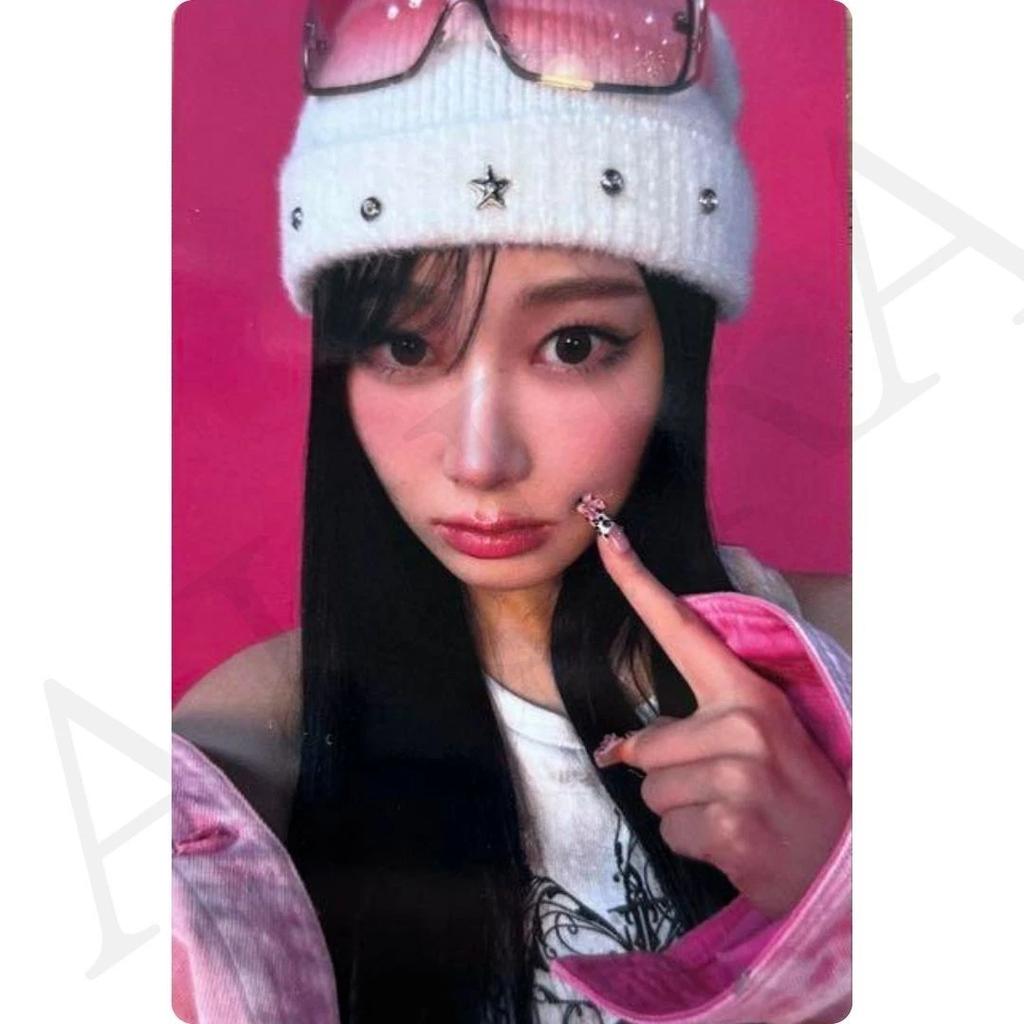 Aespa JAPONIA 1. SINGIEL Hot Mess ALBUM ZAWIERA KARTĘ ZE ZDJĘCIEM OFICJALNY