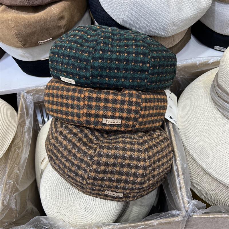 

Green plaid beret female autumn and winter face small fashion versatile painter hat British retro octagonal hat M（56-58cm） зелений