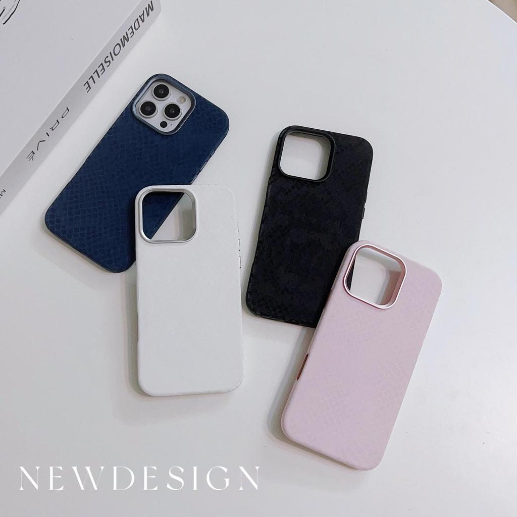 Snake Print Velvet iPhone 16/15 Pro Max Anti-Drop Full Coverage Case