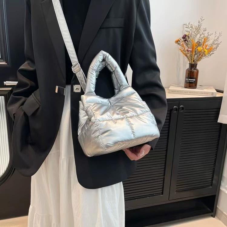 

Women Retro Checkered Quilted Shoulder Bag Solid Color Soft Handbags Soft Tote Handbags Pink Sapce Padded Tote Brand Designer 30x30x15cm